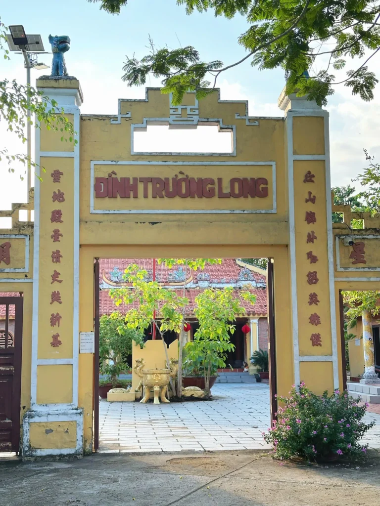 CAN THO RIVER & VILLAGE LIFE TOUR: Cai Rang Floating Market – Noodle Factory – Truong Long Village