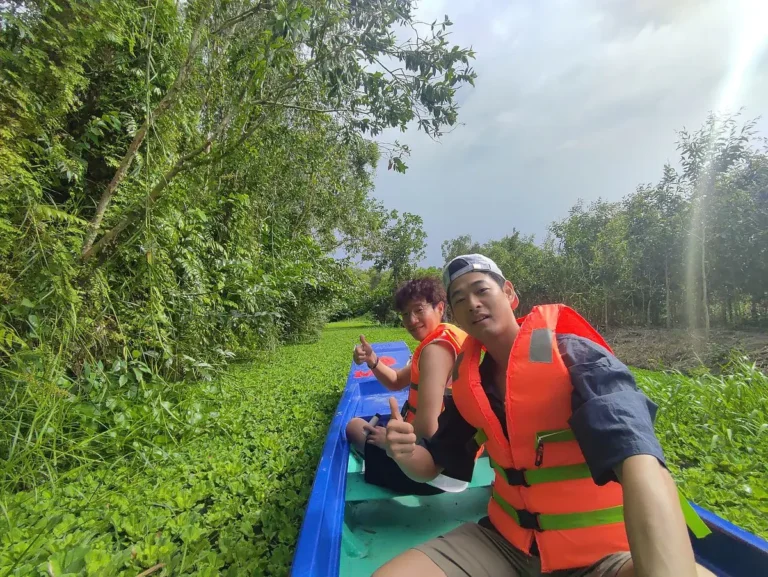 AUTHENTIC CAN THO RIVER LIFE TOUR: Cai Rang Floating Market – Noodle Factory – Lung Ngoc Hoang (Spring Tourist Area)
