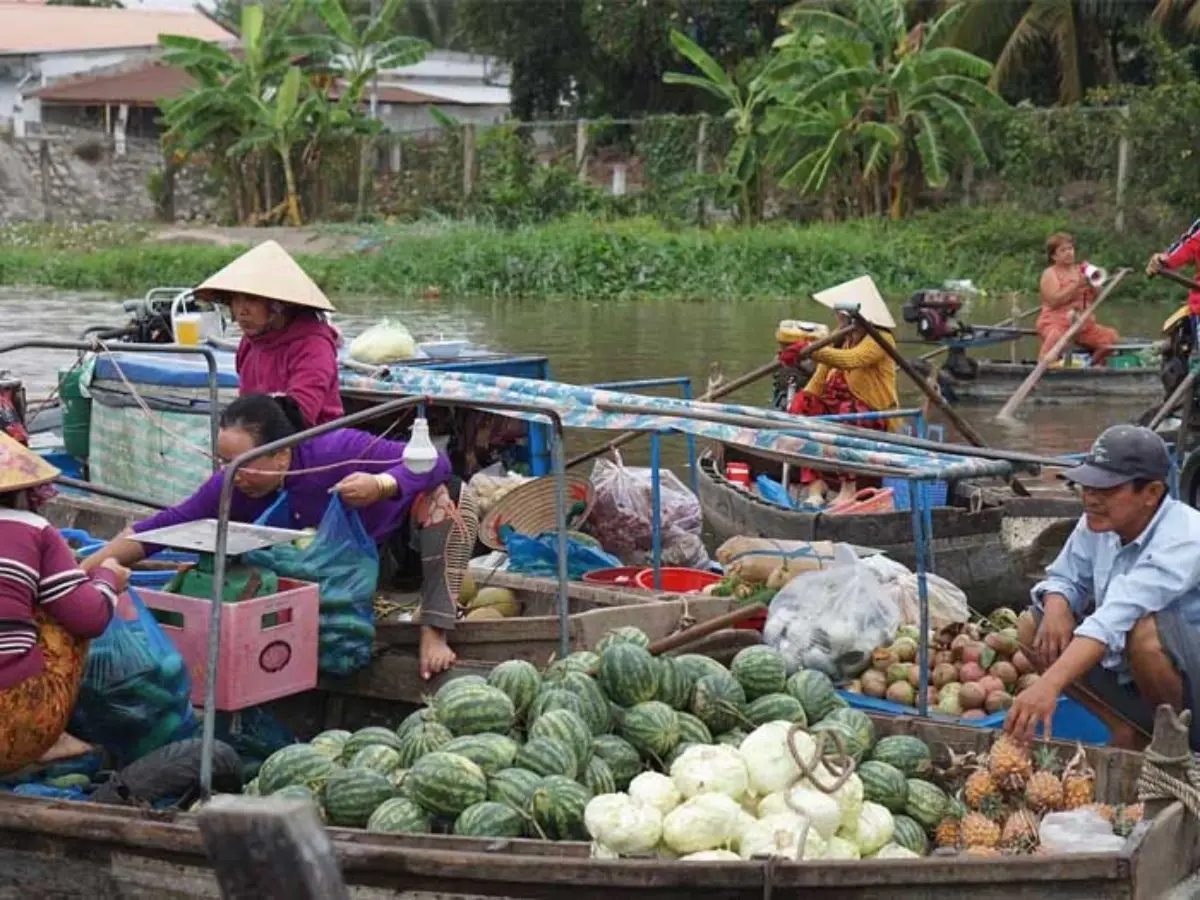 Phong Dien Floating Market