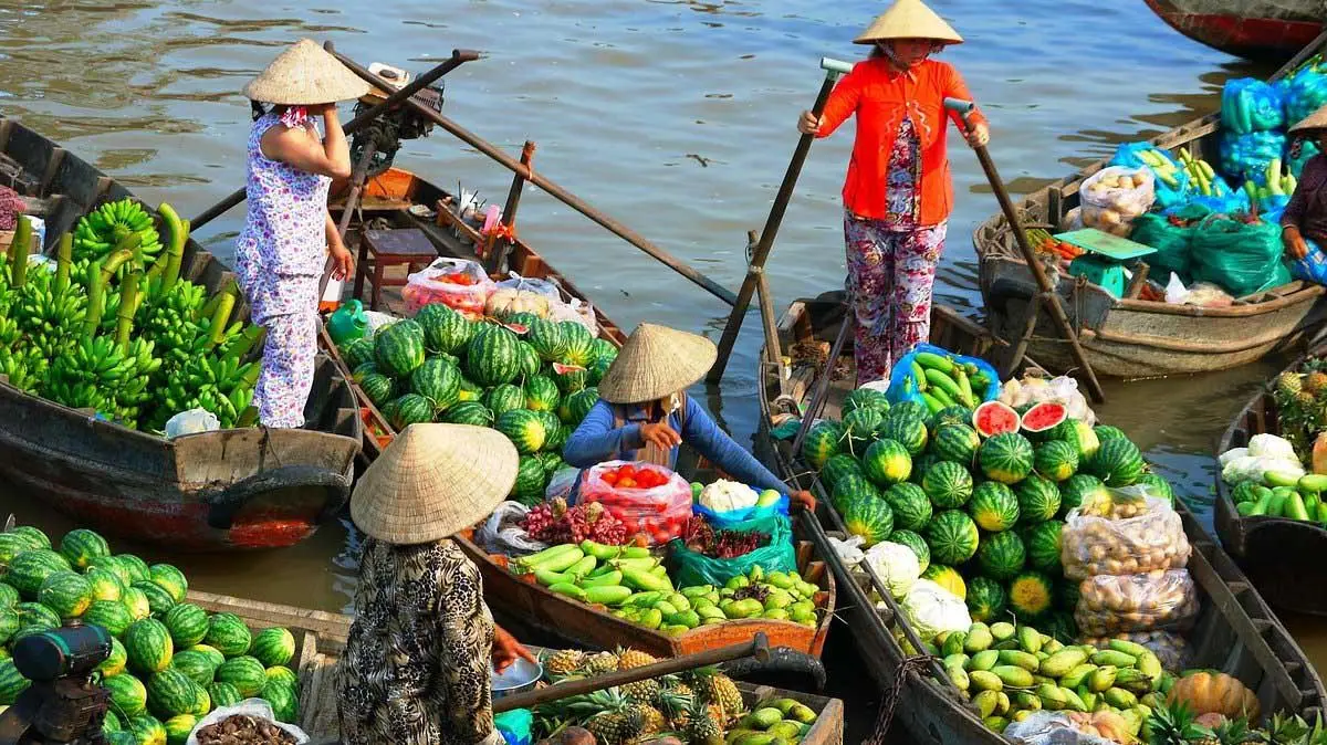 Fresh Fruit – Discover the Flavors of the Mekong Delta